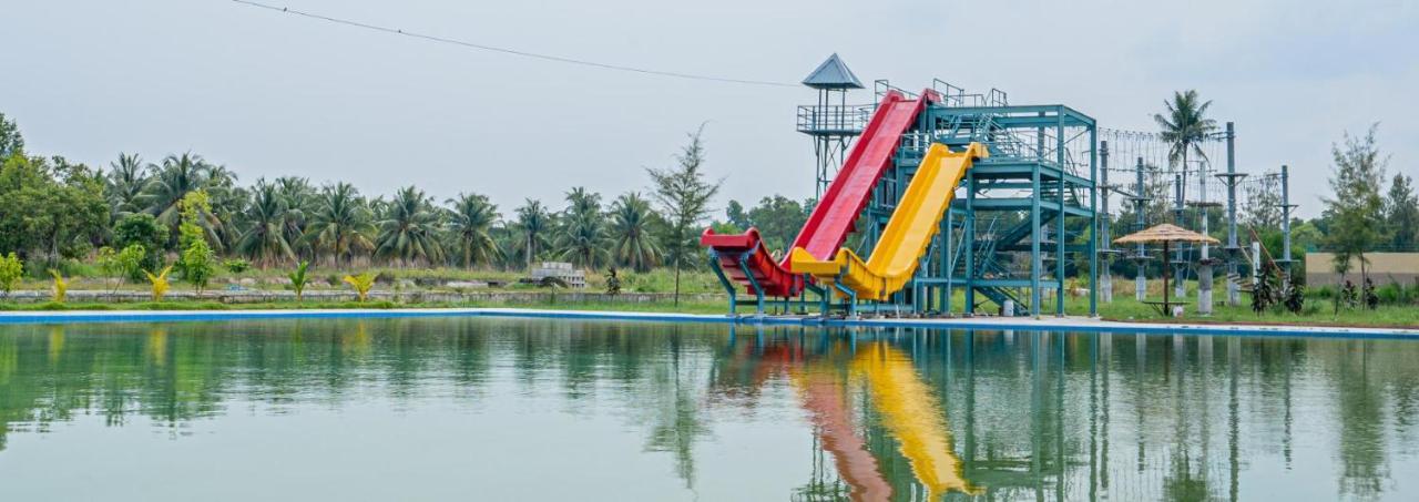 Kanopi Tipi Hotel Kampung Sungai Rengit Kültér fotó