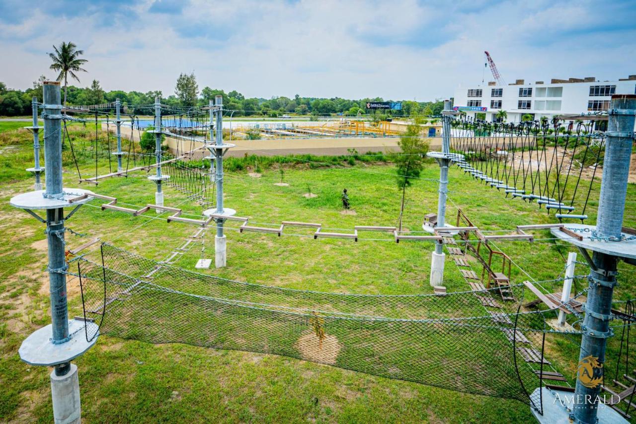 Kanopi Tipi Hotel Kampung Sungai Rengit Kültér fotó