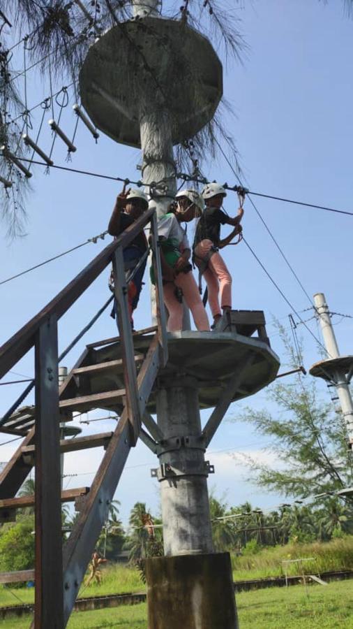 Kanopi Tipi Hotel Kampung Sungai Rengit Kültér fotó